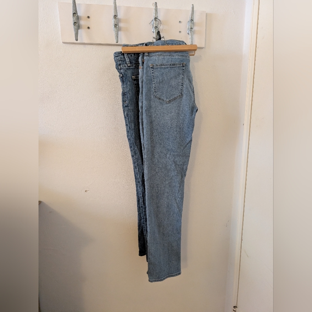 Bundle Of 2 GAP Straight Leg Jeans